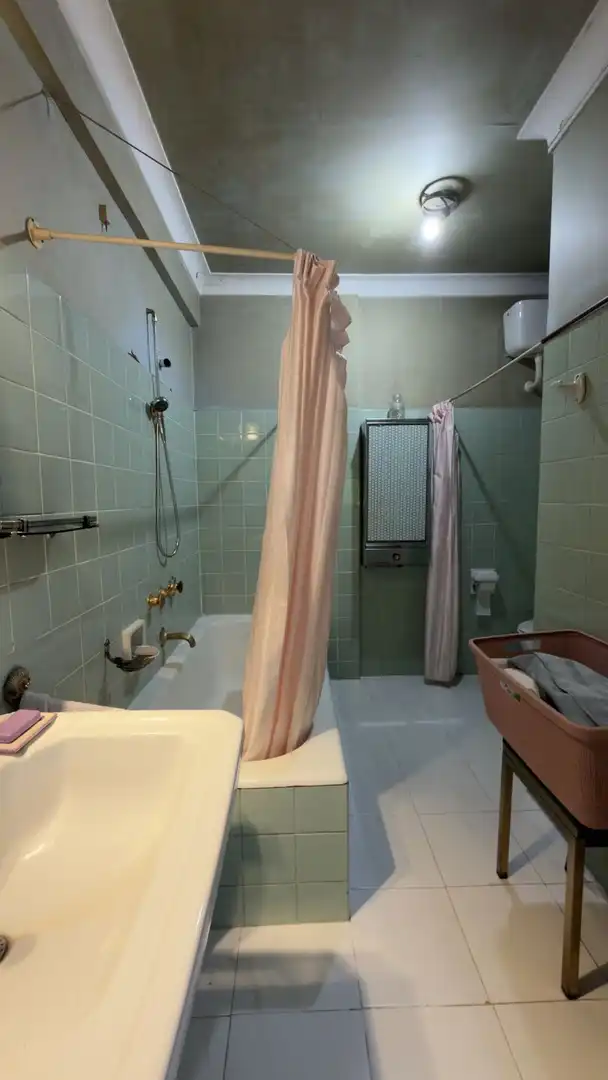 Baño de Piso en venta en Getxo  con Calefacción, Terraza y Trastero