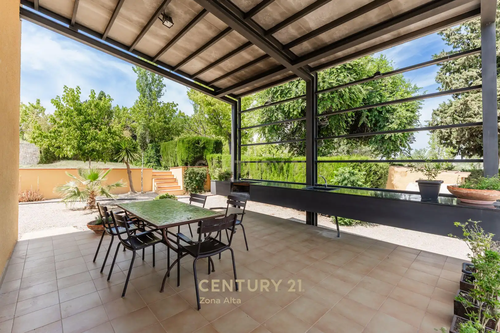 Terrassa de Casa o xalet en venda en Castellví de la Marca amb Piscina