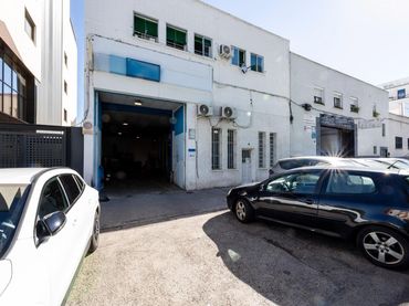 Industriegebäude zur Miete in MIGUEL YUSTE 5