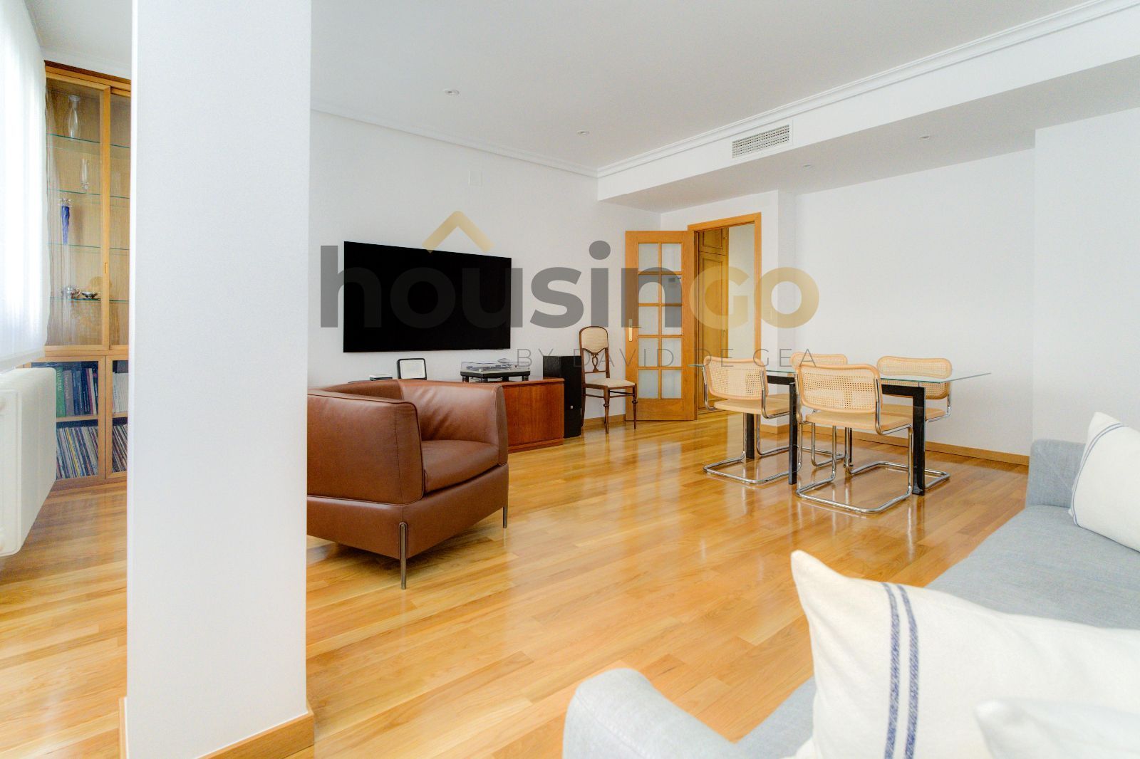 Sala d'estar de Pis en venda en  Madrid Capital amb Aire condicionat i Calefacció