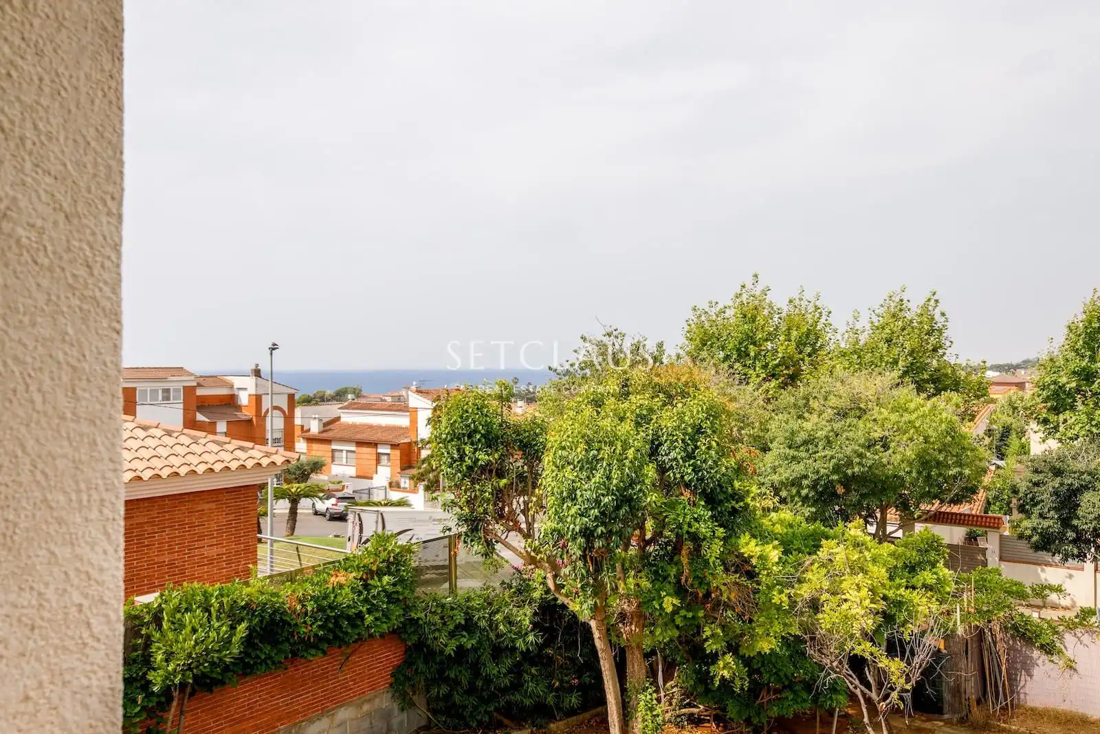 Vista exterior de Casa o xalet en venda en El Masnou amb Calefacció, Jardí privat i Terrassa