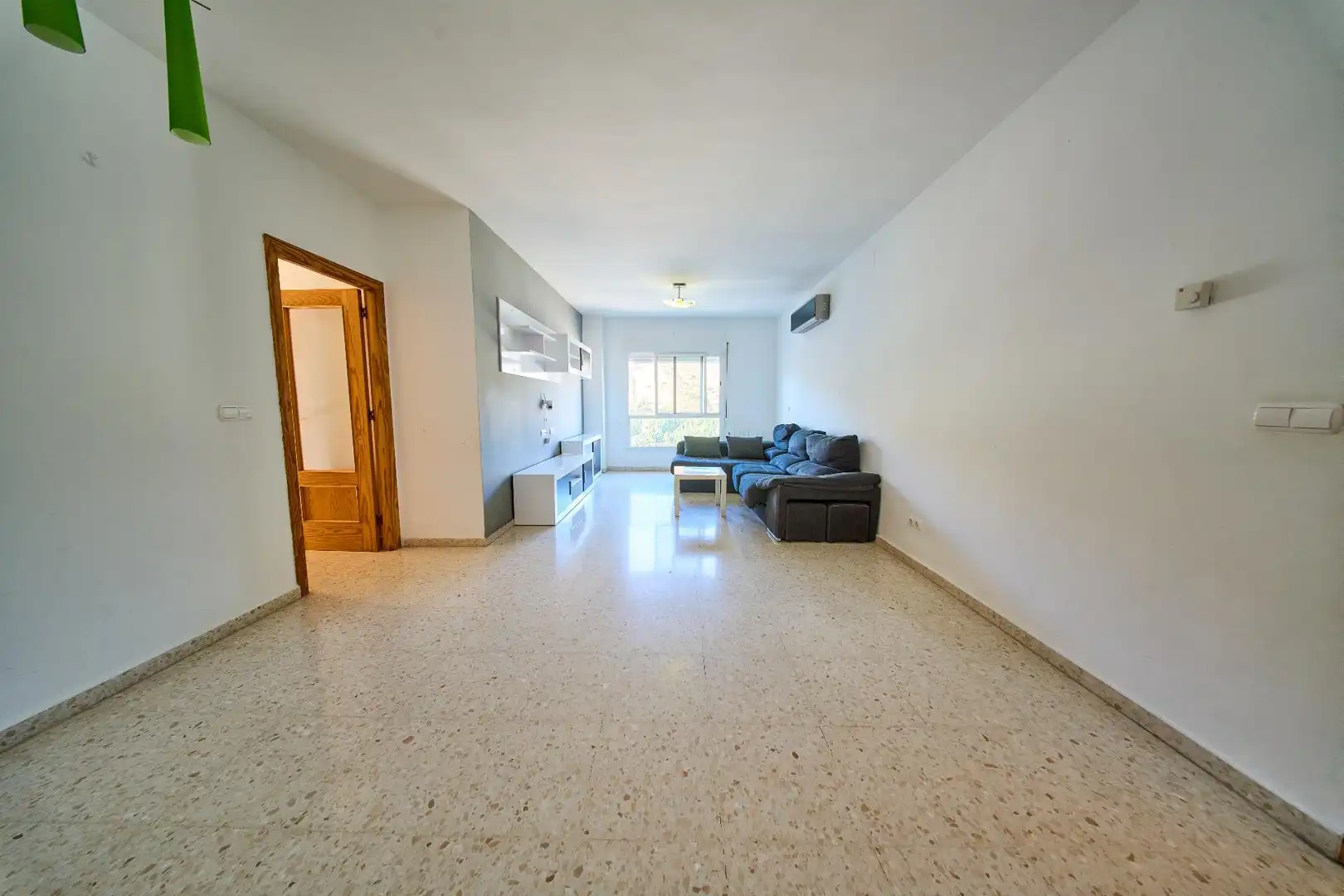 Sala de estar de Piso en venta en Granada con Aire acondicionado, Calefacción y Trastero