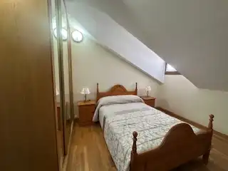 Schlafzimmer von Maisonette zur Miete in León Capital  mit Heizung, Parkett und Terrasse