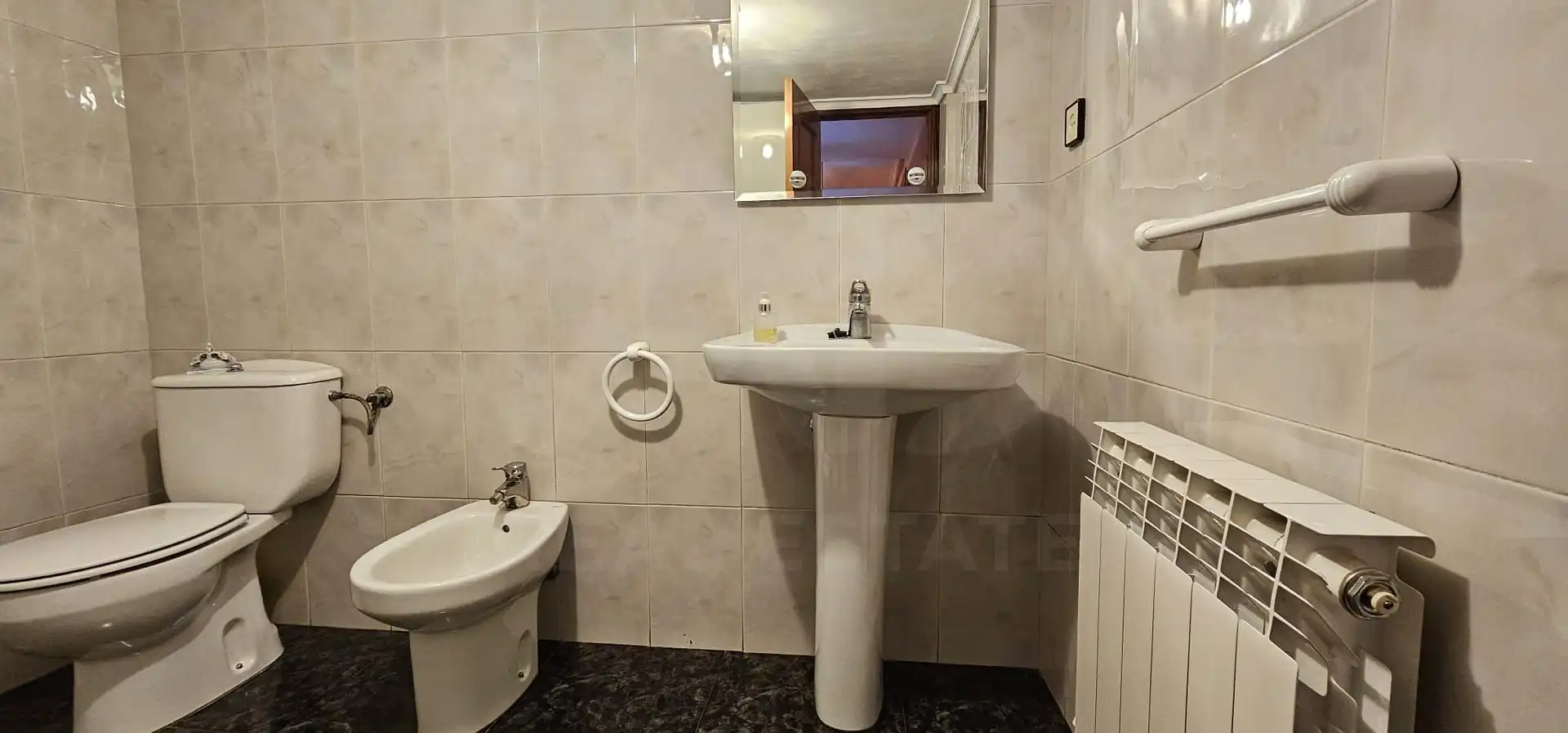 Baño de Finca rústica en venta en Valle de Valdebezana con Calefacción