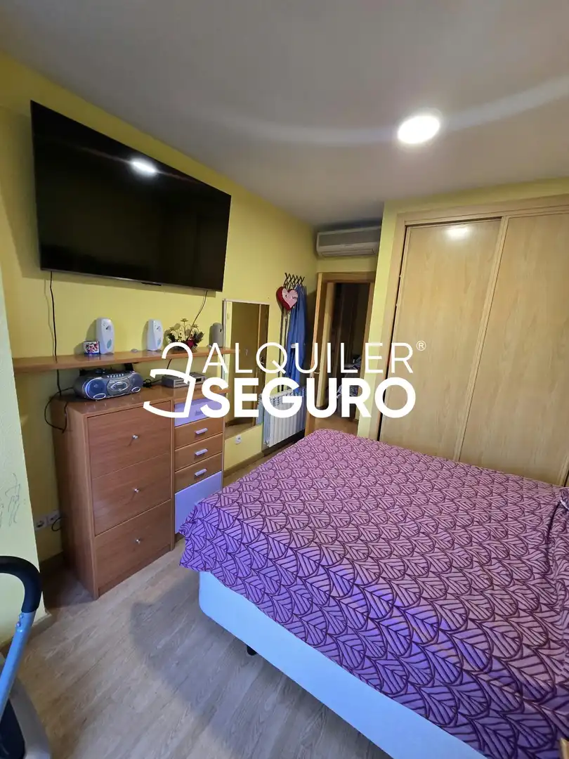 Schlafzimmer von Wohnung zur Miete in Latina