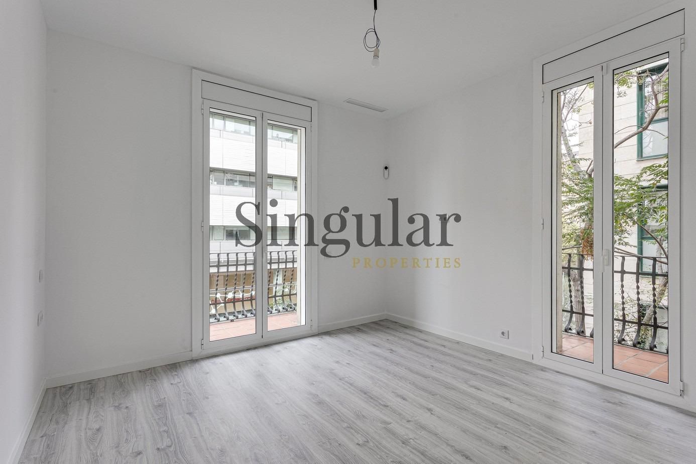 Bedroom of Flat for sale in  Barcelona Capital  with Heating, Storage room and Balcony