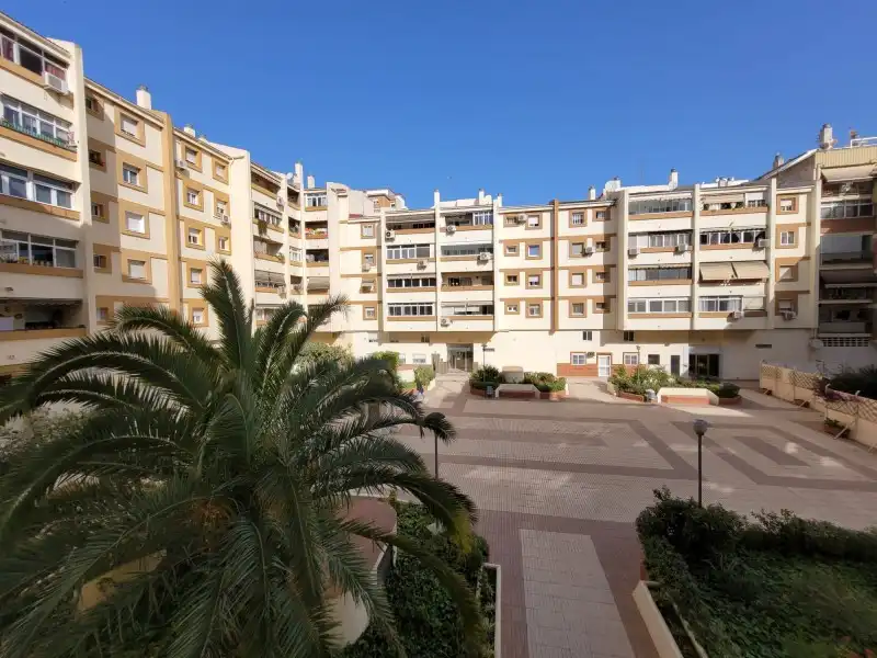 Flat for sale in Calle Héroe de Sostoa, 136, La Princesa