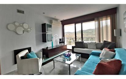 Living room of Flat for sale in Benahavís  with Terrace and Swimming Pool