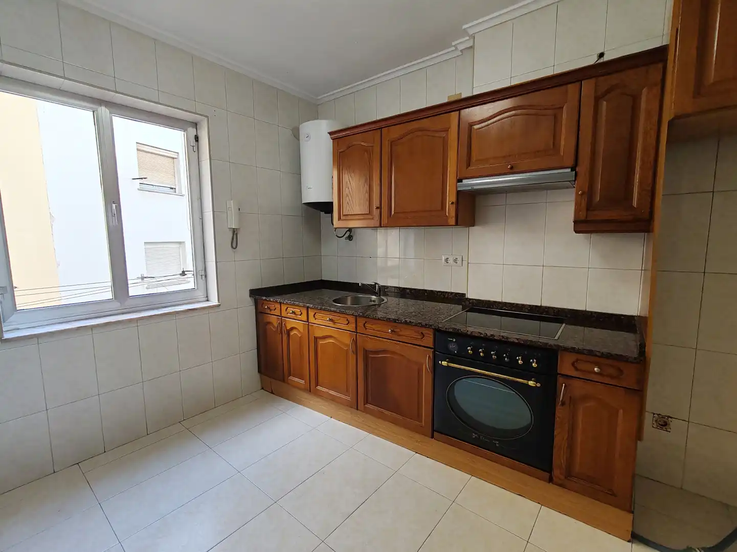 Kitchen of Flat for rent in Avilés  with Terrace and Furnished