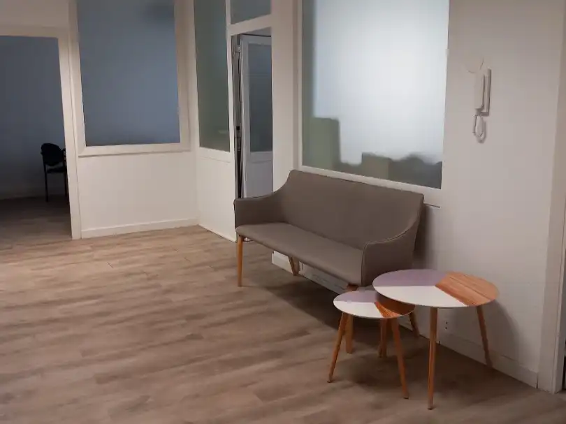 Oficina de lloguer en Mollerussa amb Aire condicionat, Calefacció i Moblat
