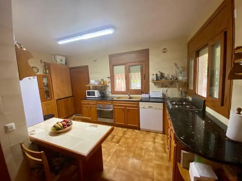 Cuina de Casa o xalet en venda en Lloret de Mar amb Aire condicionat, Calefacció i Jardí privat