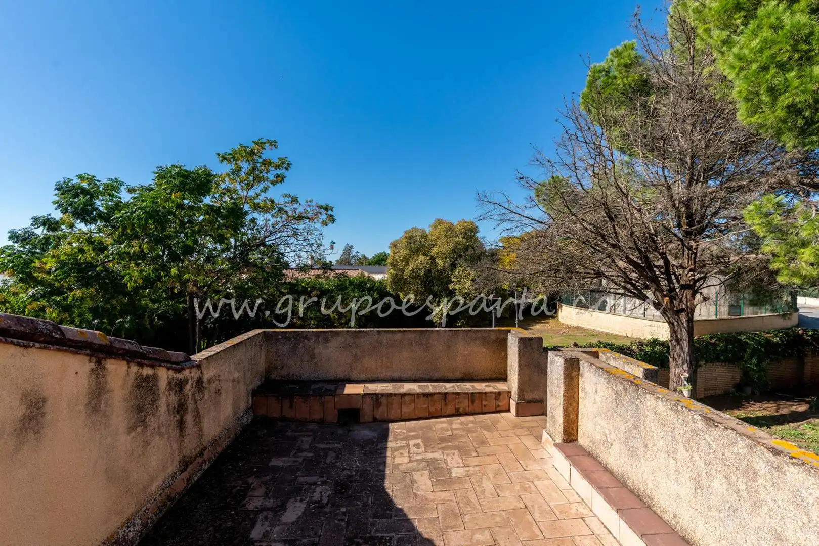 Terrassa de Casa o xalet en venda en Espartinas amb Aire condicionat, Jardí privat i Terrassa