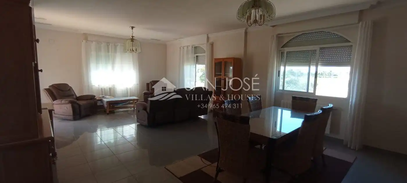 Sala de estar de Casa o chalet en venta en Crevillent con Aire acondicionado, Calefacción y Jardín privado