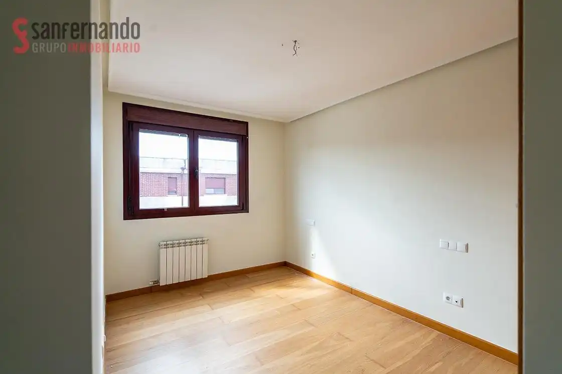 Dormitori de Dúplex en venda en Santander amb Calefacció, Parquet i Traster
