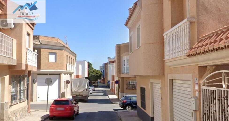 Vista exterior de Casa o xalet en venda en El Ejido