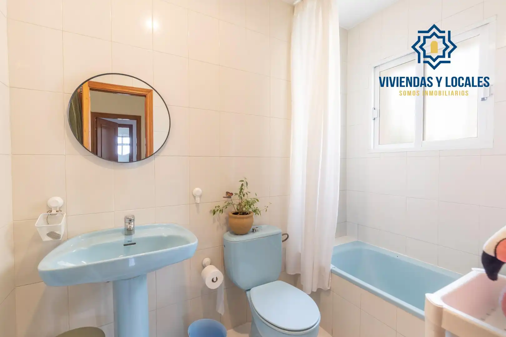 Baño de Casa o chalet en venta en La Zubia con Aire acondicionado, Calefacción y Jardín privado