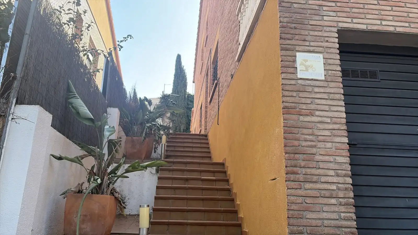 Außenansicht von Haus oder Chalet zum Verkauf in Calafell mit Heizung, Privatgarten und Terrasse