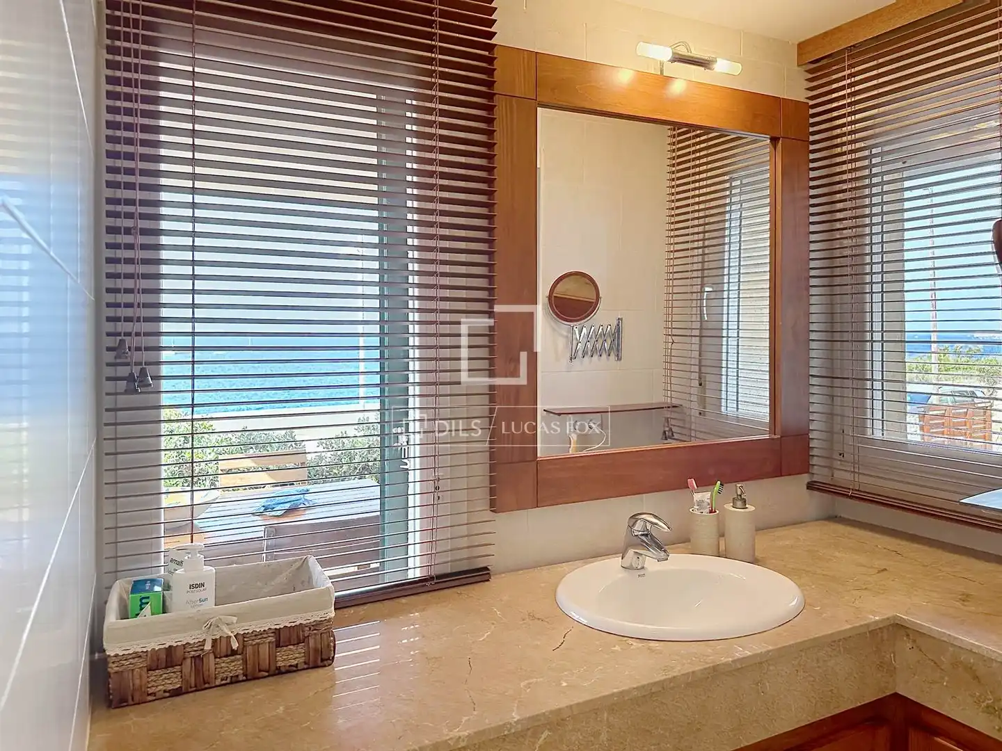 Badezimmer von Wohnung zur Miete in Ciutadella de Menorca mit Klimaanlage, Heizung und Privatgarten