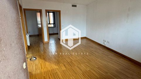 Foto 2 de Piso en venta en Azucenas, Valdeacederas, Madrid Capital