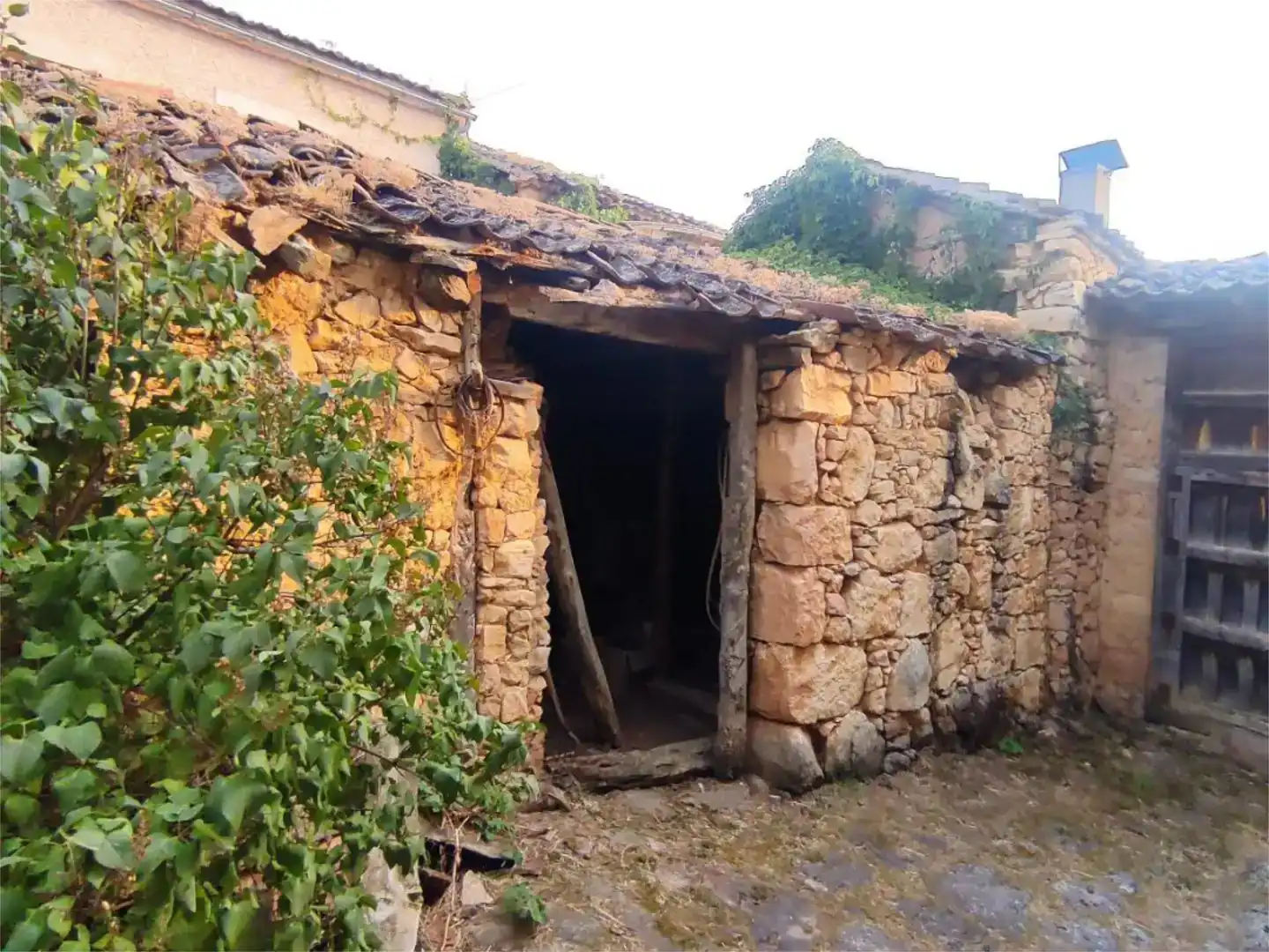 Vista exterior de Pis en venda en Valleruela de Sepúlveda amb Traster