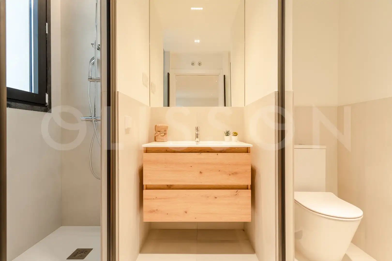 Bathroom of Houses for sale in Madrid  with Air Conditioner, Heating and Private garden