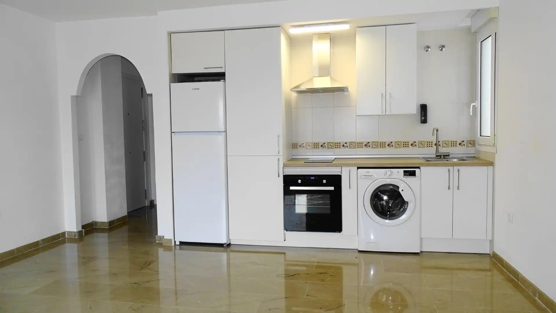 Cocina de Ático en venta en Churriana de la Vega con Aire acondicionado, Calefacción y Terraza