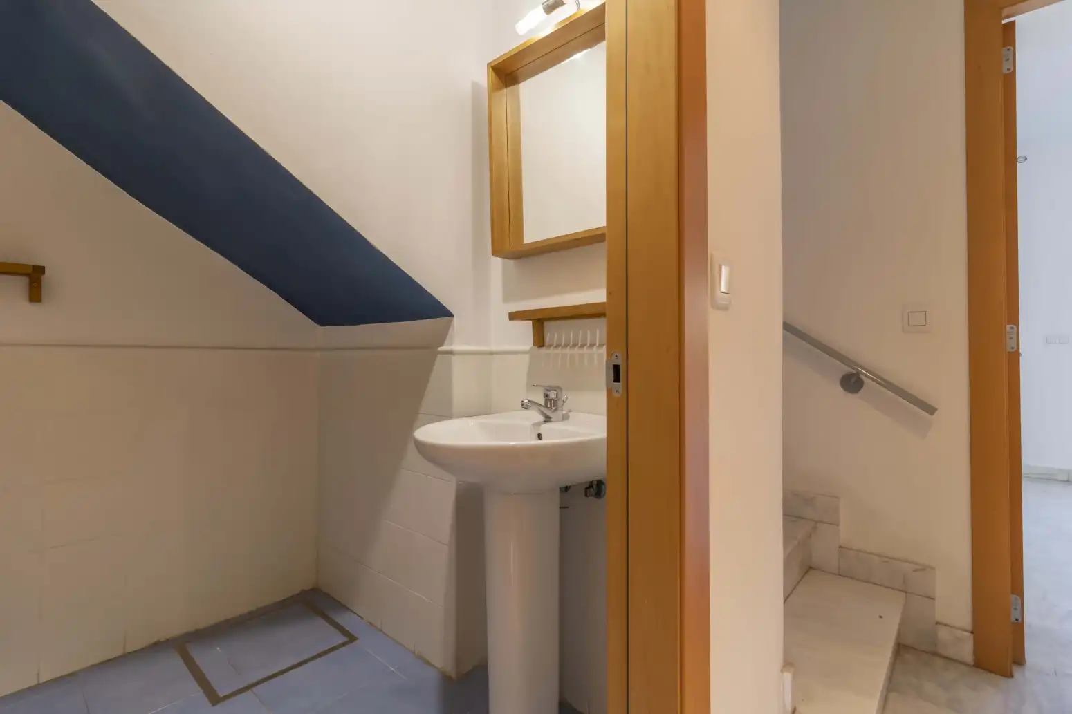 Baño de Casa adosada en venta en Espartinas con Aire acondicionado, Terraza y Piscina
