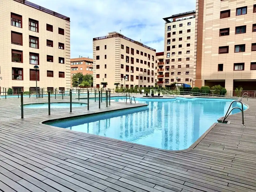 Swimming pool of Garage for sale in Sevilla