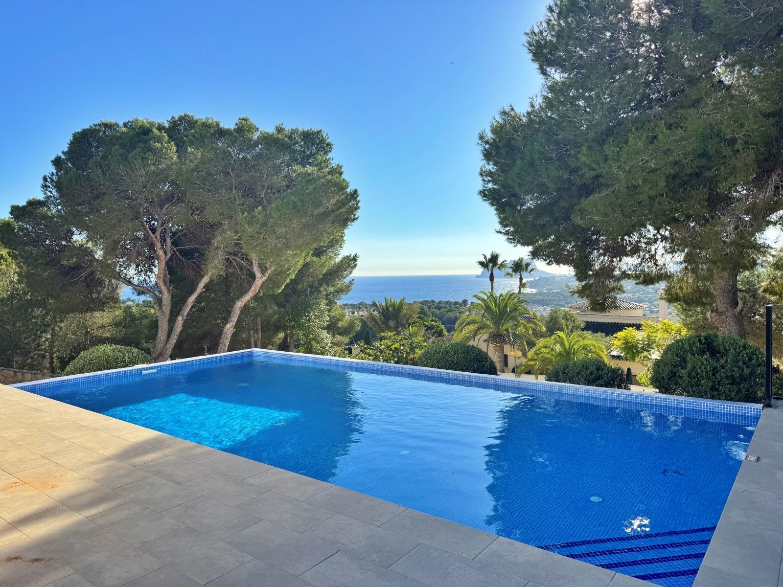 Swimming pool of House or chalet to rent in Moraira  with Air Conditioner, Heating and Terrace