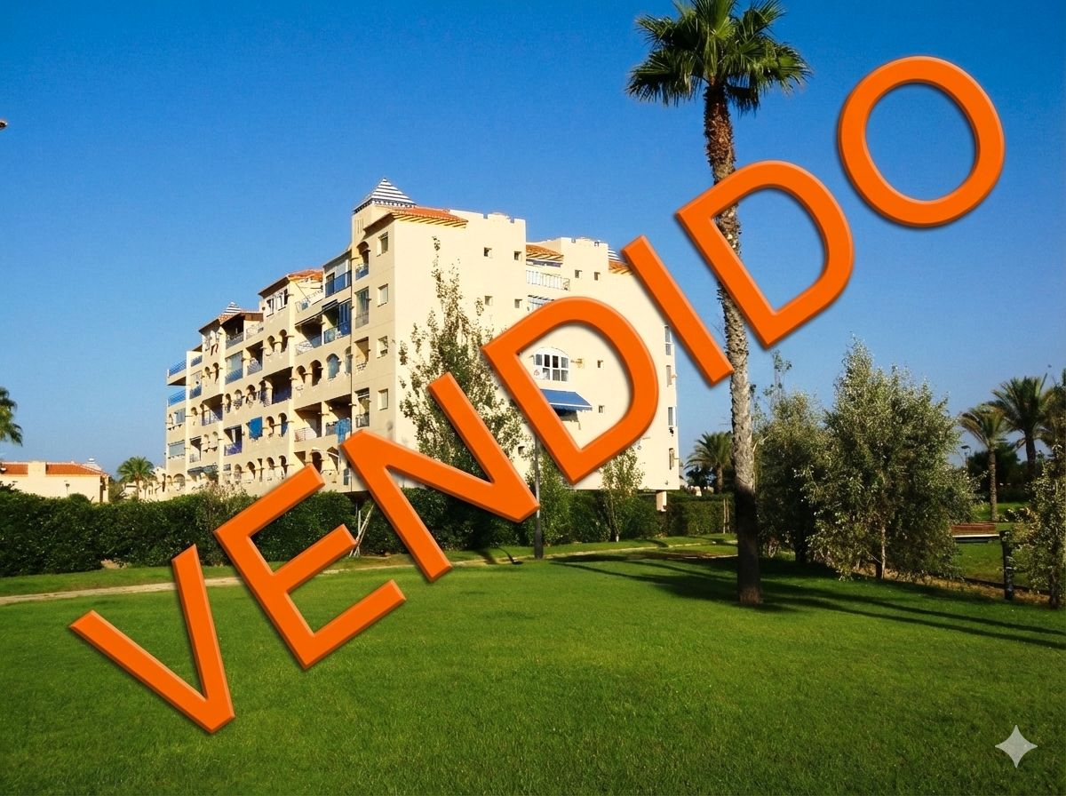 Jardí de Estudi en venda en El Ejido amb Terrassa, Moblat i Piscina comunitària