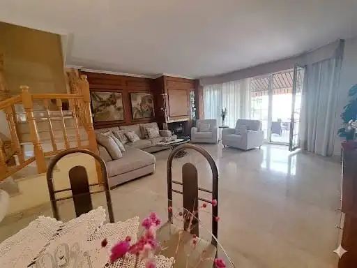 Wohnzimmer von Einfamilien-Reihenhaus zum Verkauf in Rubí mit Klimaanlage, Heizung und Terrasse