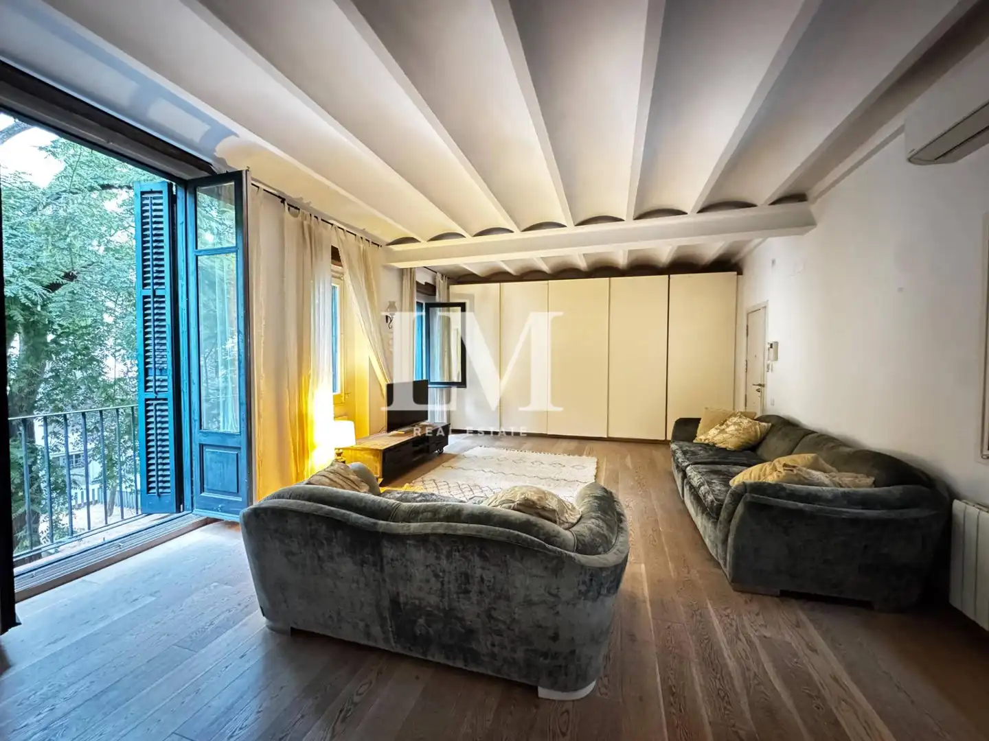 Living room of Apartments for rent in Ciutat Vella