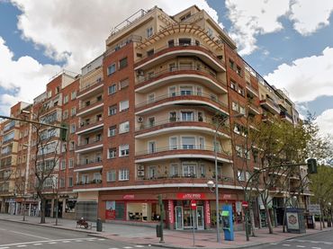 Business premises for sale in Paseo de las Delicias