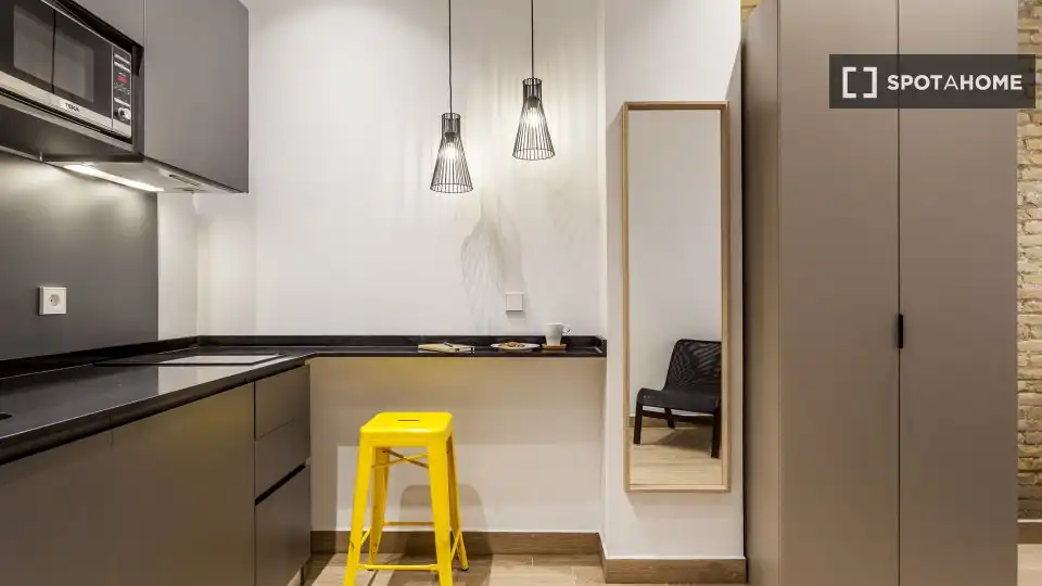 Kitchen of Flat for rent in Valencia  with Air Conditioner, Heating and Furnished