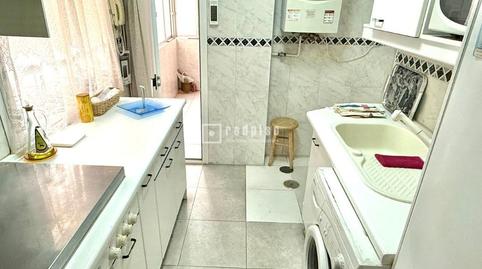 Foto 3 de Piso en venta en Pico de Los Artilleros, Vinateros, Madrid
