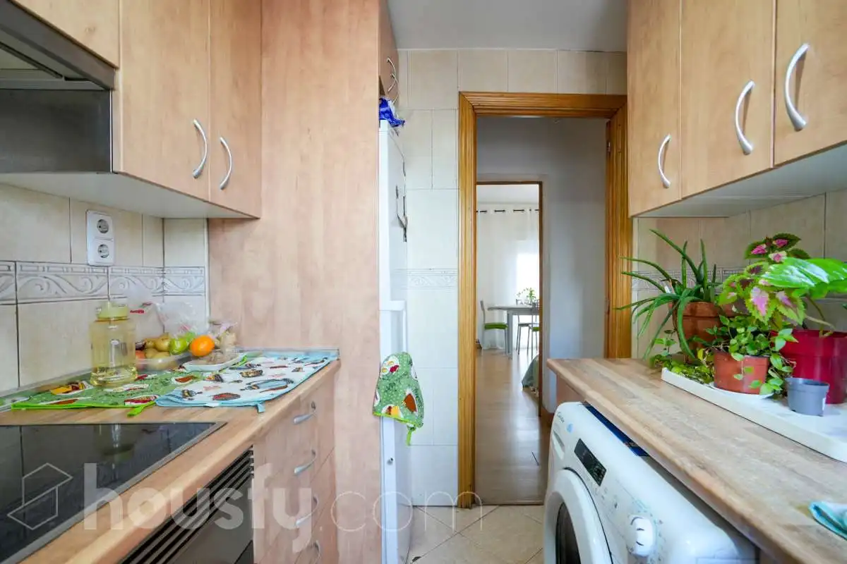 Cocina de Piso en venta en Madrid con Calefacción, Terraza y Balcón
