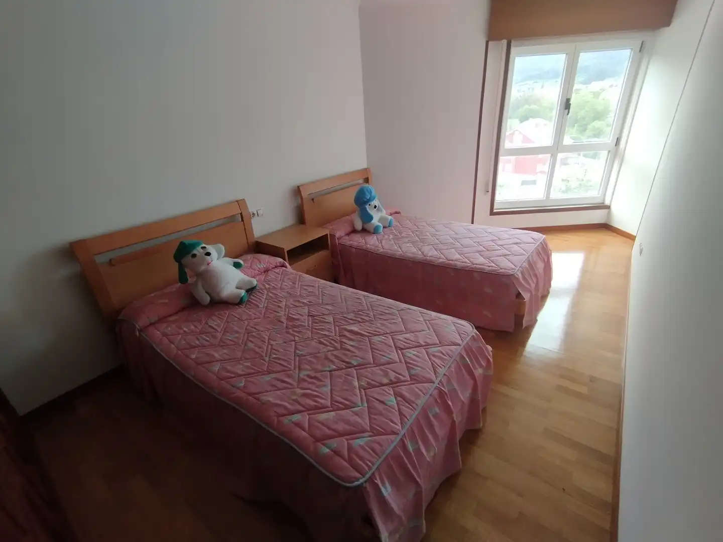 Habitación de Apartamento en venta en Viveiro con Calefacción, Trastero y Amueblado