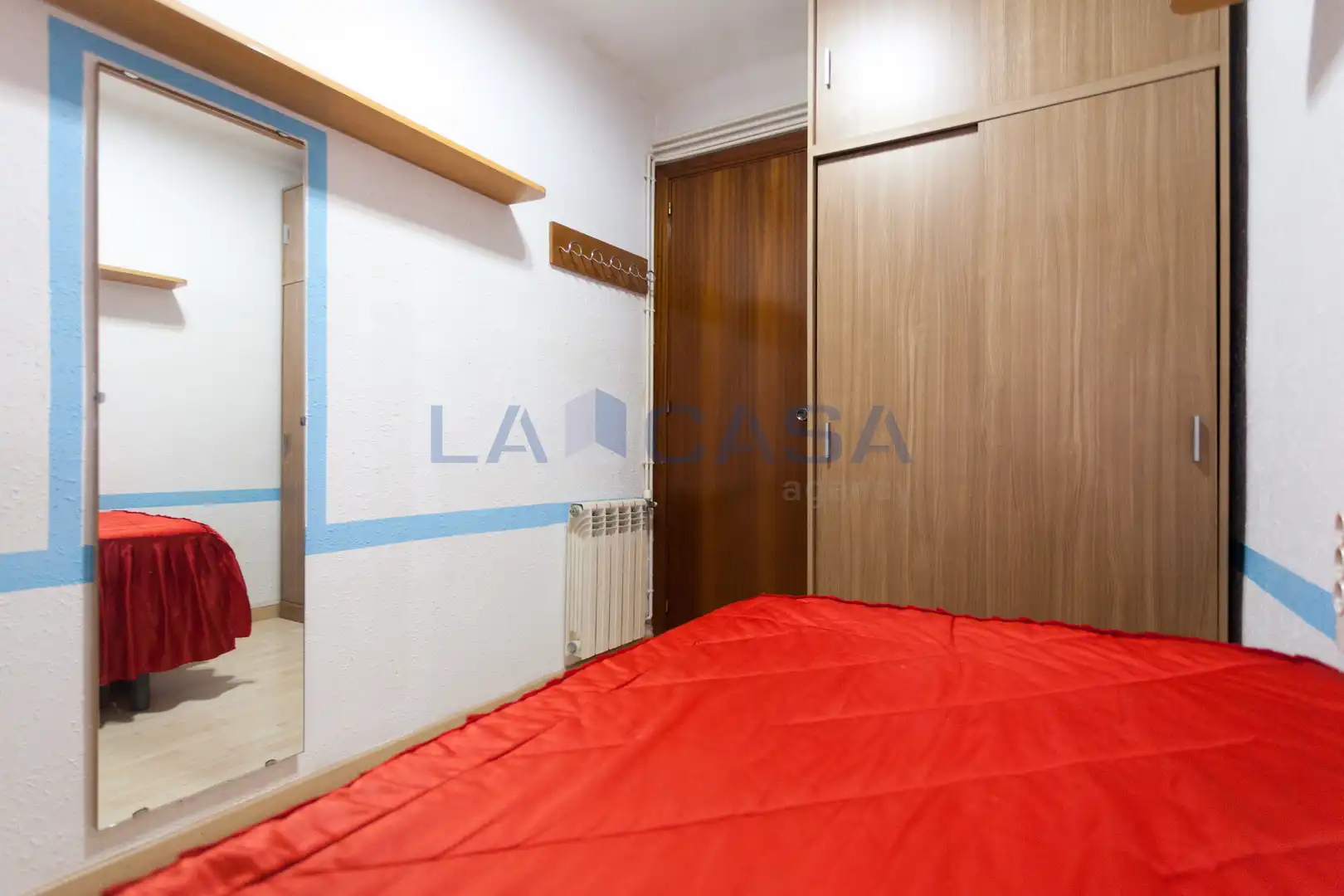 Schlafzimmer von Wohnung zum Verkauf in L'Hospitalet de Llobregat mit Balkon