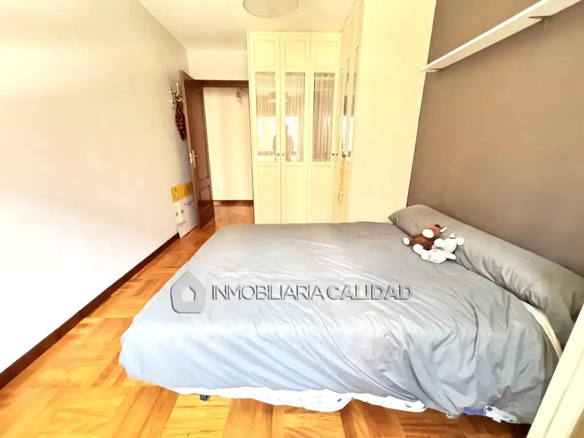 Bedroom of Flat for rent in Burgos  with Heating, Storage room and Furnished