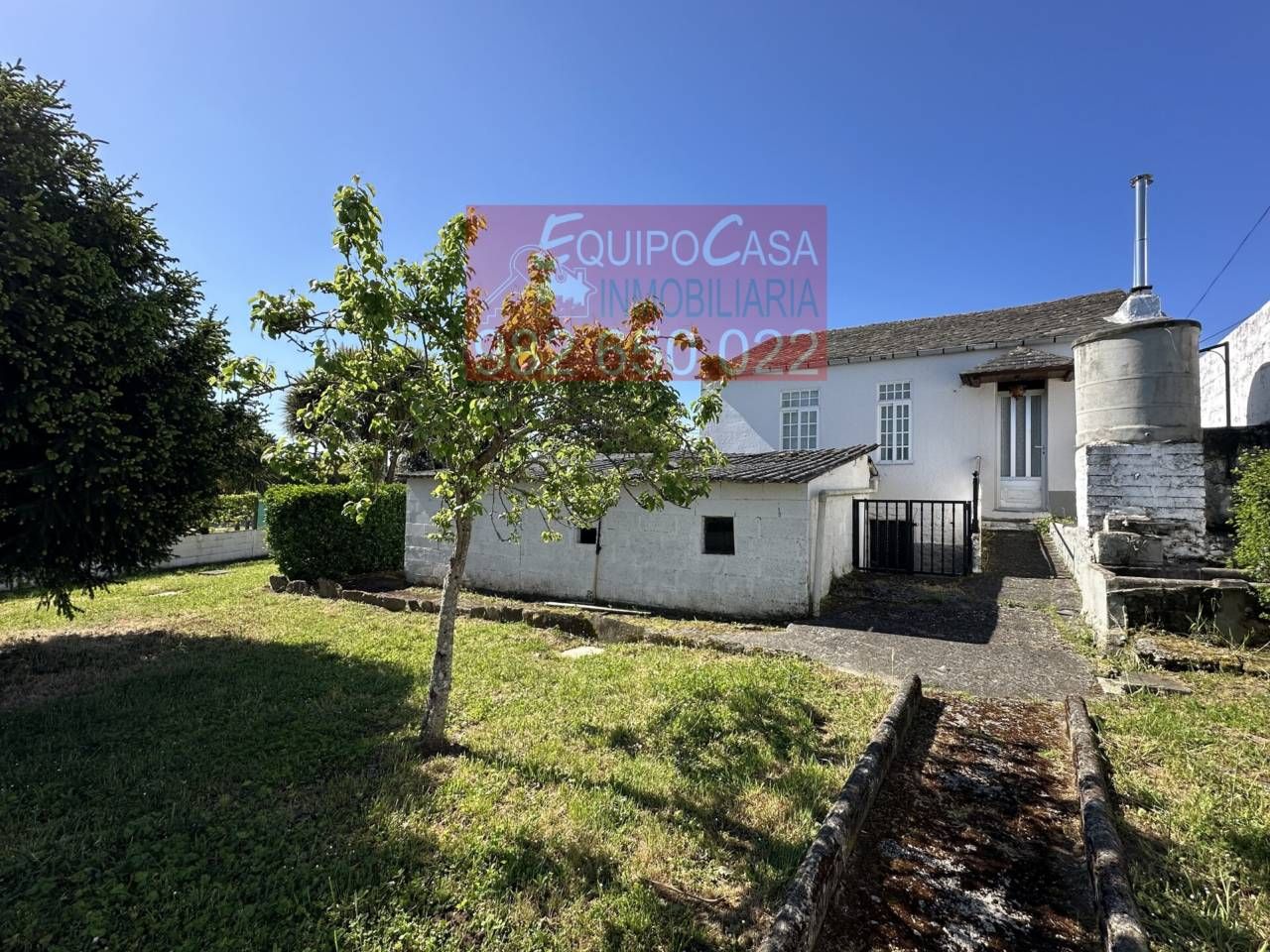 Vista exterior de Casa o xalet en venda en Lugo Capital amb Calefacció, Jardí privat i Parquet