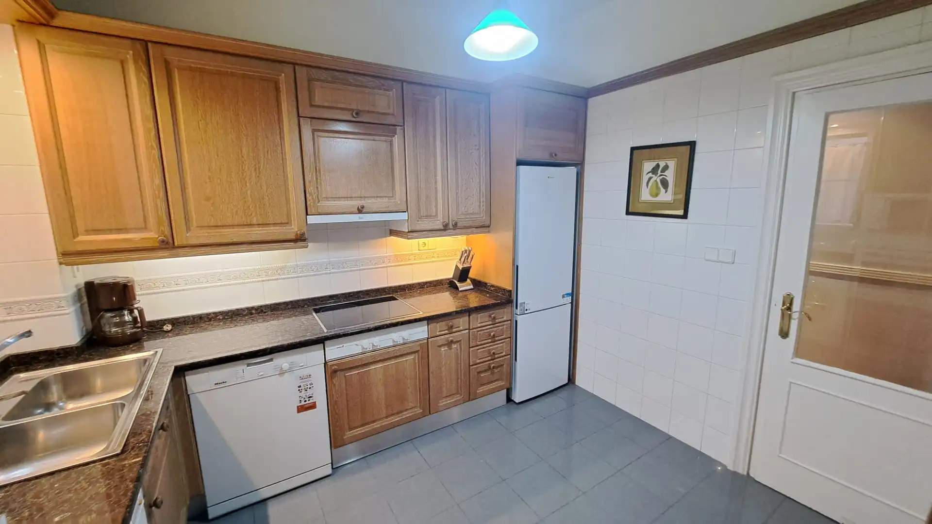 Küche von Wohnung zum Verkauf in Bilbao  mit Klimaanlage, Heizung und Ofen