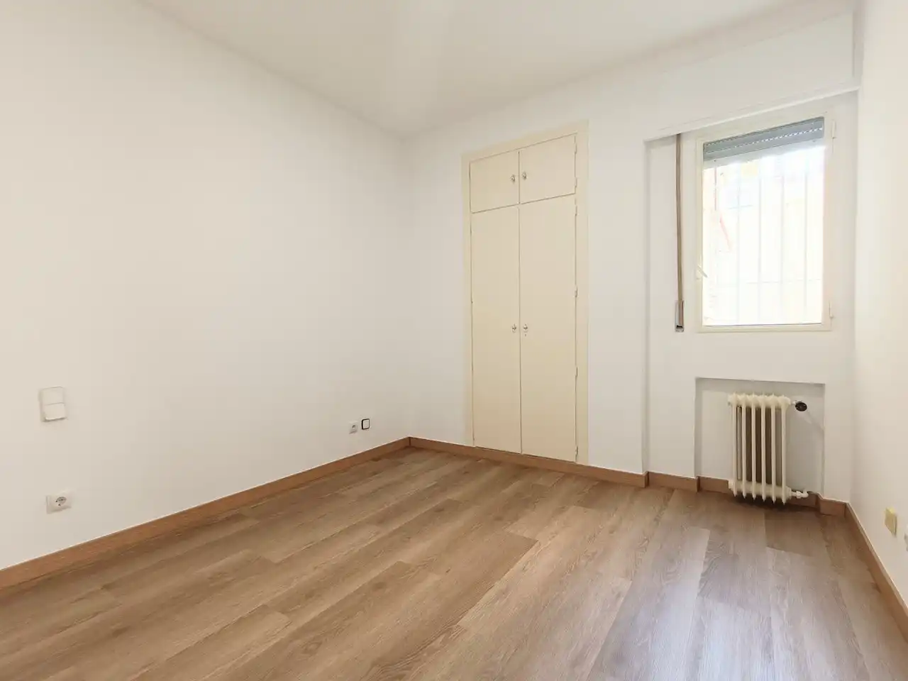 Bedroom of Flat for rent in Barrio de Salamanca