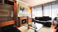 Living room of Flat for sale in  Barcelona Capital  with Air Conditioner, Heating and Parquet flooring