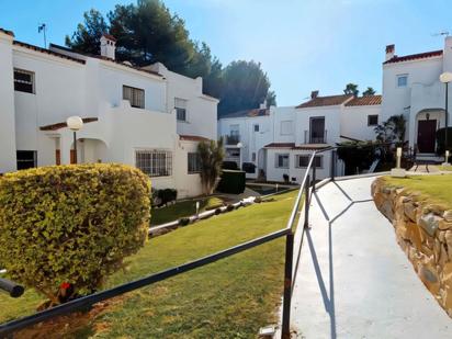 Exterior view of House or chalet for sale in Estepona  with Terrace