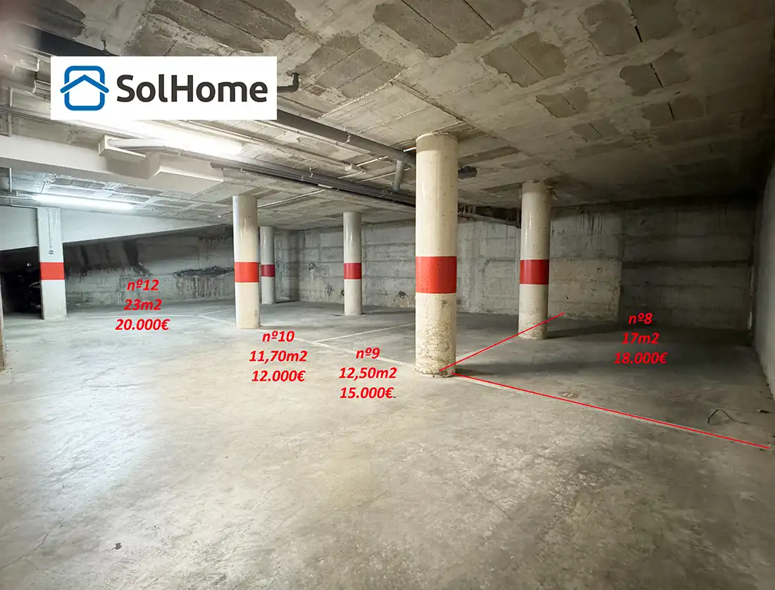 Individual con ascensor en venta en Avinguda de Girona 70B