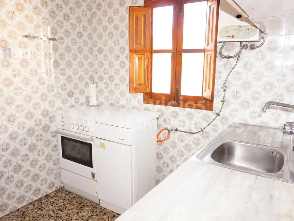 Cocina de Casa adosada en venta en Benamocarra con Jardín privado, Terraza y Amueblado