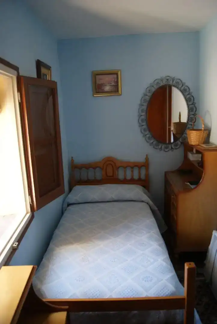 Schlafzimmer von Wohnung zum Verkauf in Biel mit Klimaanlage, Privatgarten und Abstellraum