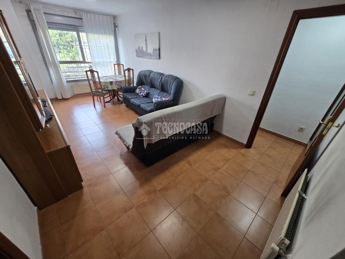Living room of Flat for sale in  Madrid Capital  with Air Conditioner, Heating and Furnished