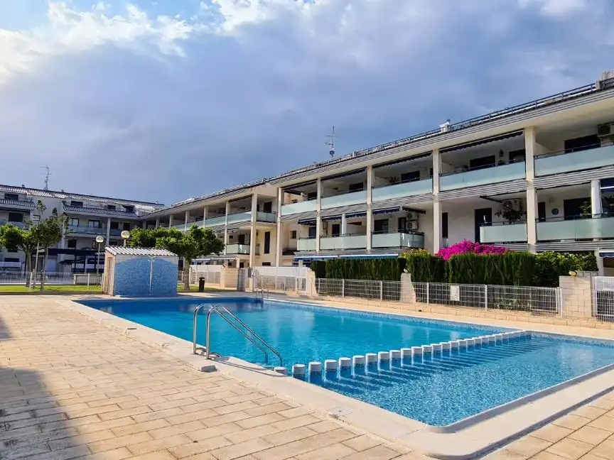 Piscina de Piso de alquiler en Playas de Puçol