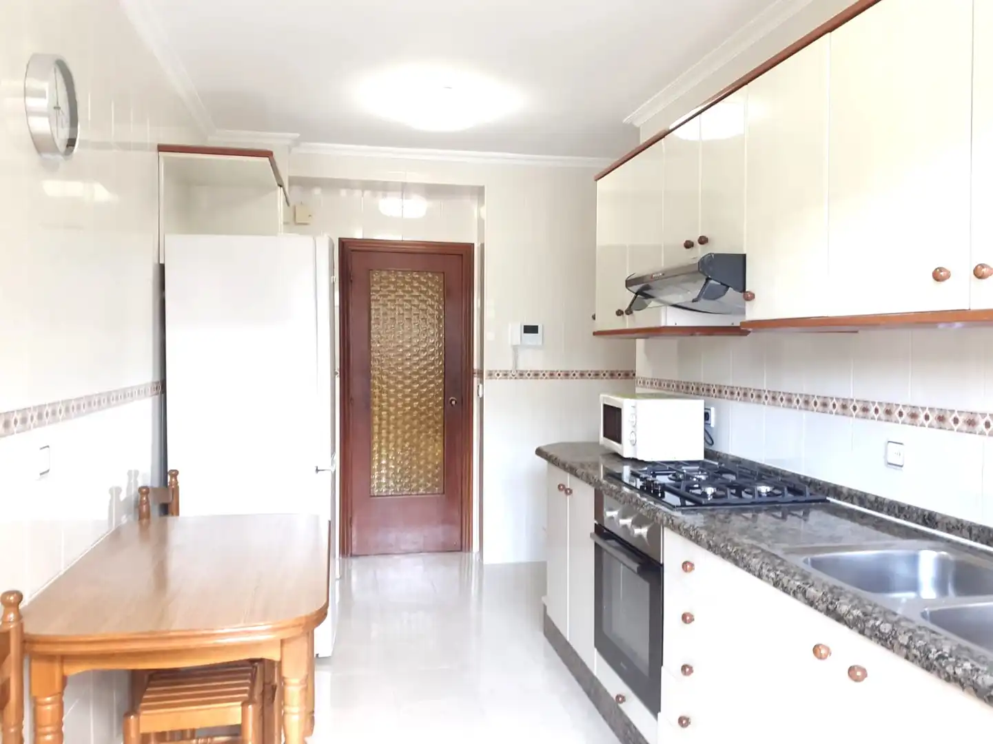 Kitchen of Flat for rent in Oviedo   with Heating, Parquet flooring and Terrace